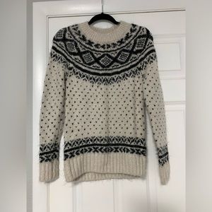 Abercrombie and fitch sweater